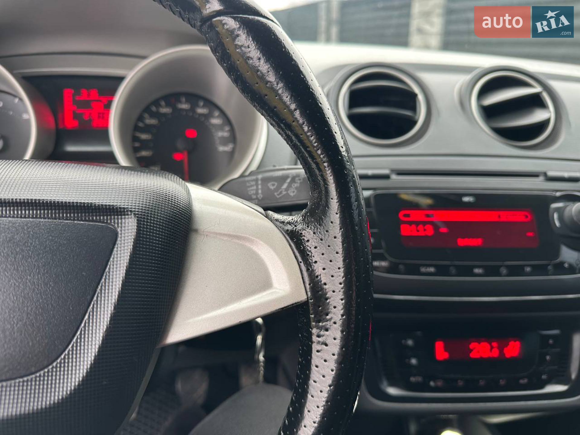 2012 SEAT Ibiza - мініатюра 29