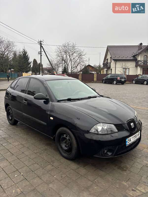 Хетчбек SEAT Ibiza 2008 в Ременеві