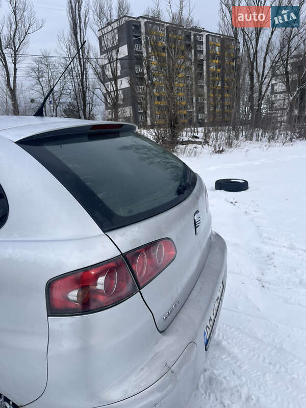 Хетчбек SEAT Ibiza 2003 в Вишгороді