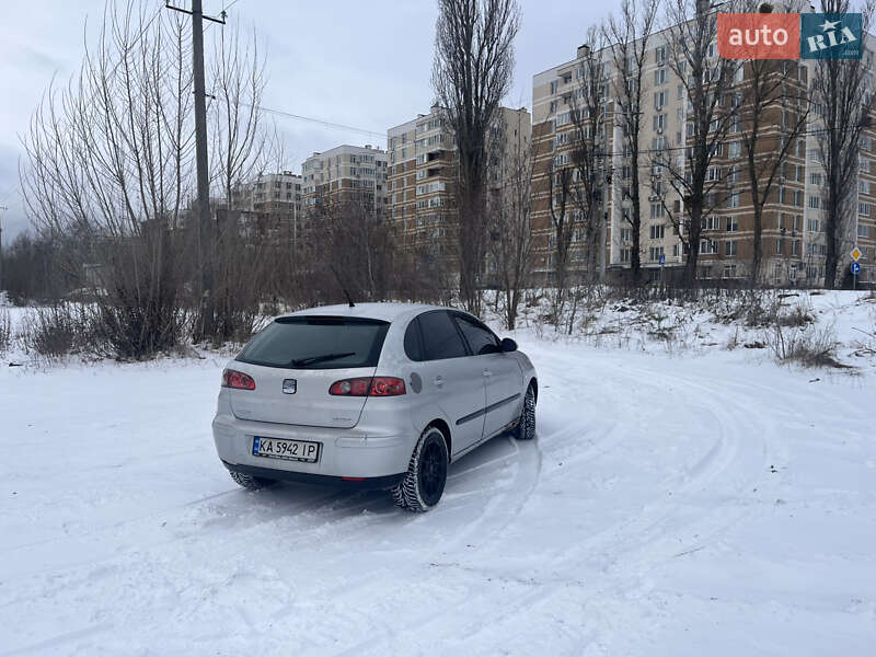 Хетчбек SEAT Ibiza 2003 в Вишгороді