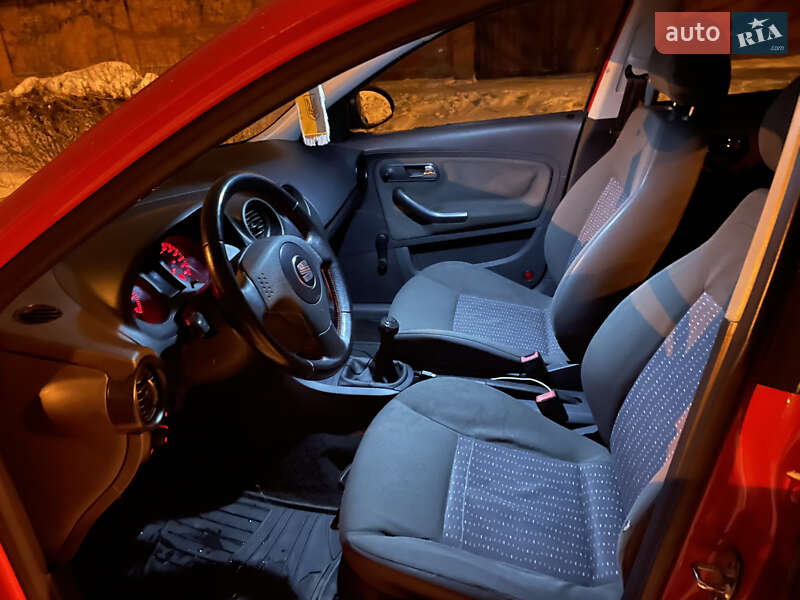Хетчбек SEAT Ibiza 2005 в Харкові