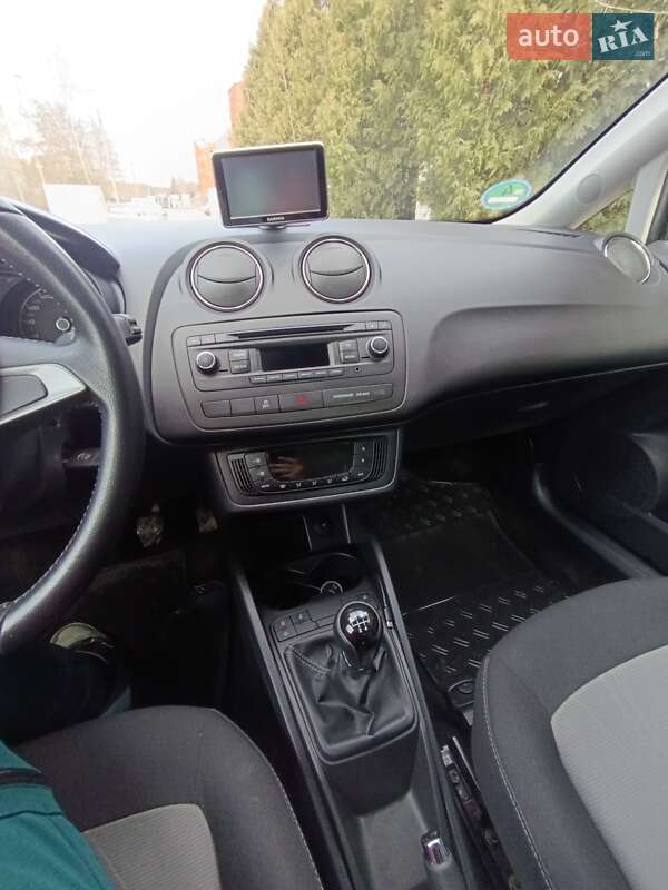 Хэтчбек SEAT Ibiza 2014 в Львове