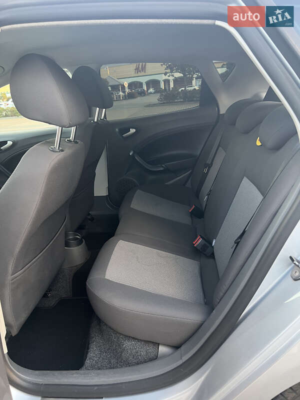 Хэтчбек SEAT Ibiza 2011 в Львове фото 7 Хэтчбек SEAT Ibiza 2011 в Львове