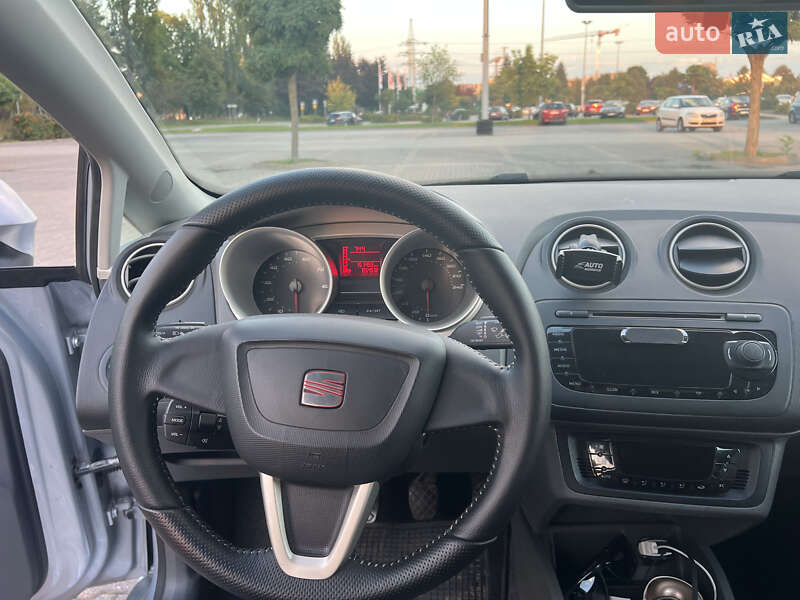 Хэтчбек SEAT Ibiza 2011 в Львове фото 9 Хэтчбек SEAT Ibiza 2011 в Львове