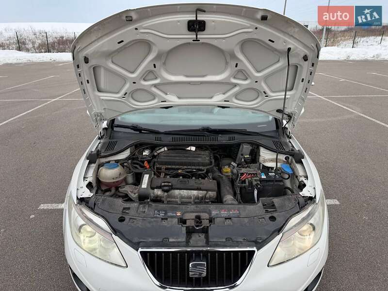 Хэтчбек SEAT Ibiza 2008 в Ровно