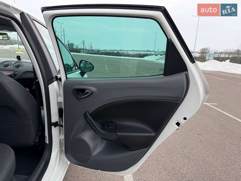 Хэтчбек SEAT Ibiza 2008 в Ровно