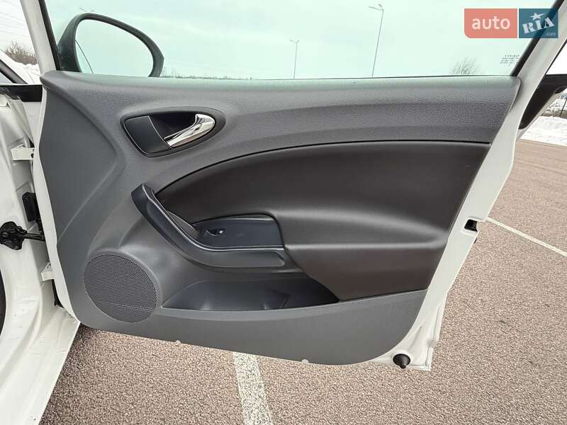 Хэтчбек SEAT Ibiza 2008 в Ровно