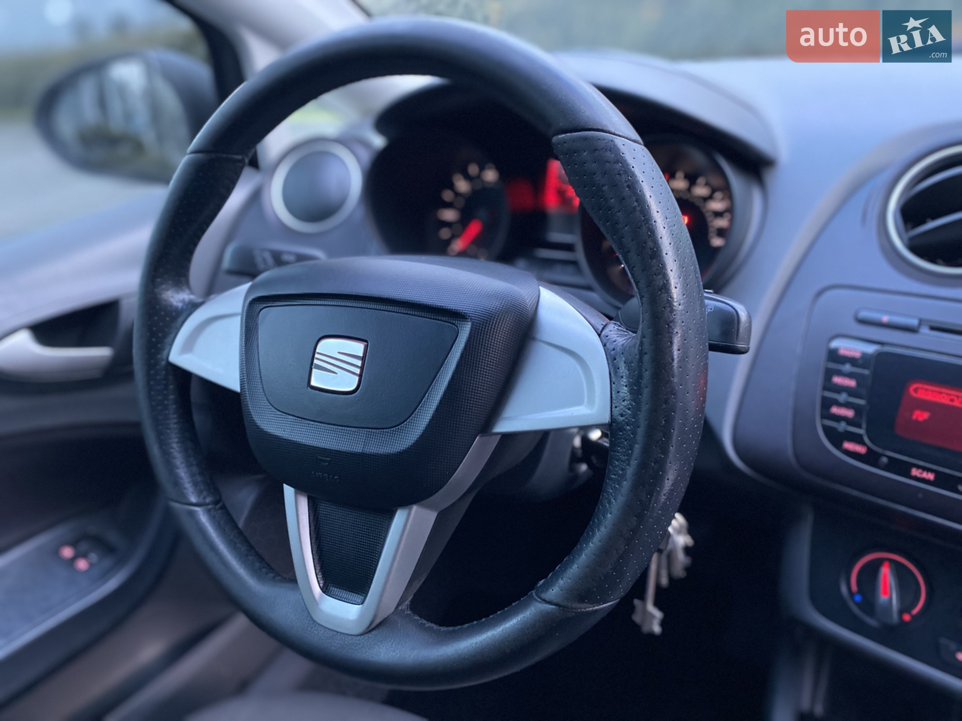 2011 SEAT Ibiza - мініатюра 21