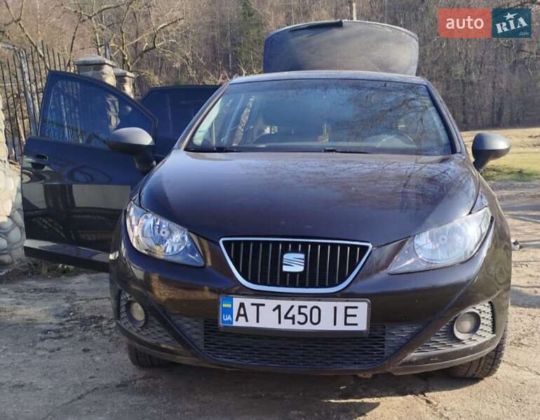 Хэтчбек SEAT Ibiza 2011 в Снятине