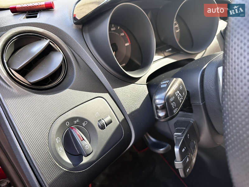 Хэтчбек SEAT Ibiza 2010 в Днепре