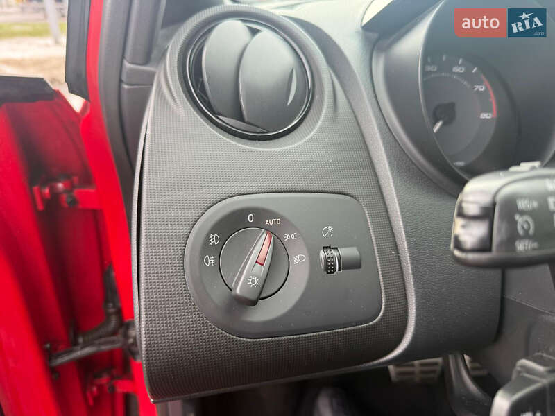 Хэтчбек SEAT Ibiza 2011 в Луцке