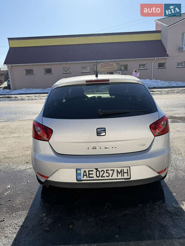 Хэтчбек SEAT Ibiza 2015 в Звягеле фото 5 Хэтчбек SEAT Ibiza 2015 в Звягеле