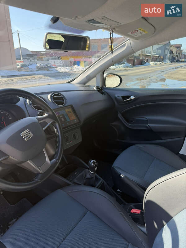 Хэтчбек SEAT Ibiza 2015 в Звягеле фото 6 Хэтчбек SEAT Ibiza 2015 в Звягеле