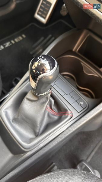 Хэтчбек SEAT Ibiza 2015 в Львове