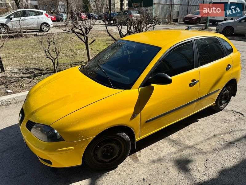 Хэтчбек SEAT Ibiza 2004 в Киеве