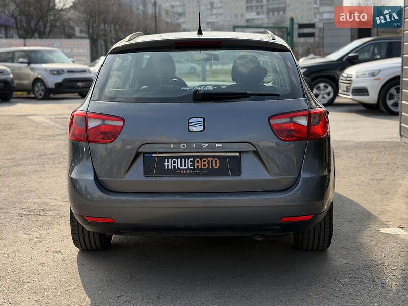 Хэтчбек SEAT Ibiza 2013 в Шептицькому