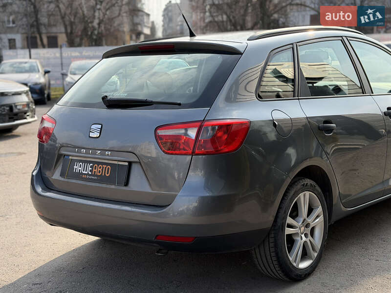 Хэтчбек SEAT Ibiza 2013 в Шептицькому