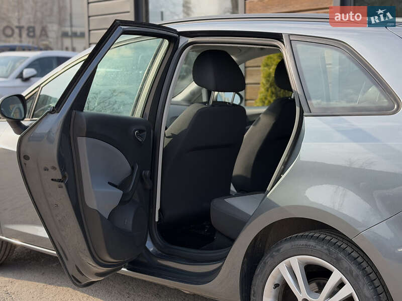 Хэтчбек SEAT Ibiza 2013 в Шептицькому