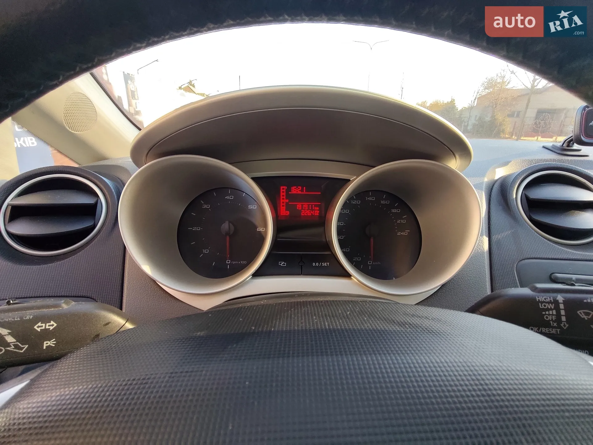 2011 SEAT Ibiza - мініатюра 9