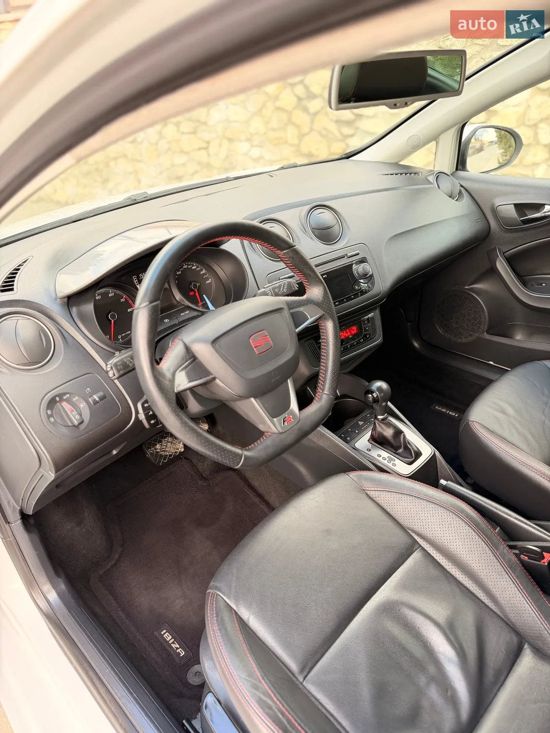 2012 SEAT Ibiza - мініатюра 21