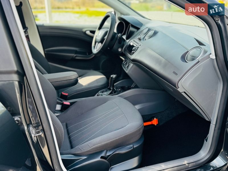 Универсал SEAT Ibiza 2011 в Здолбунове фото 27 Универсал SEAT Ibiza 2011 в Здолбунове