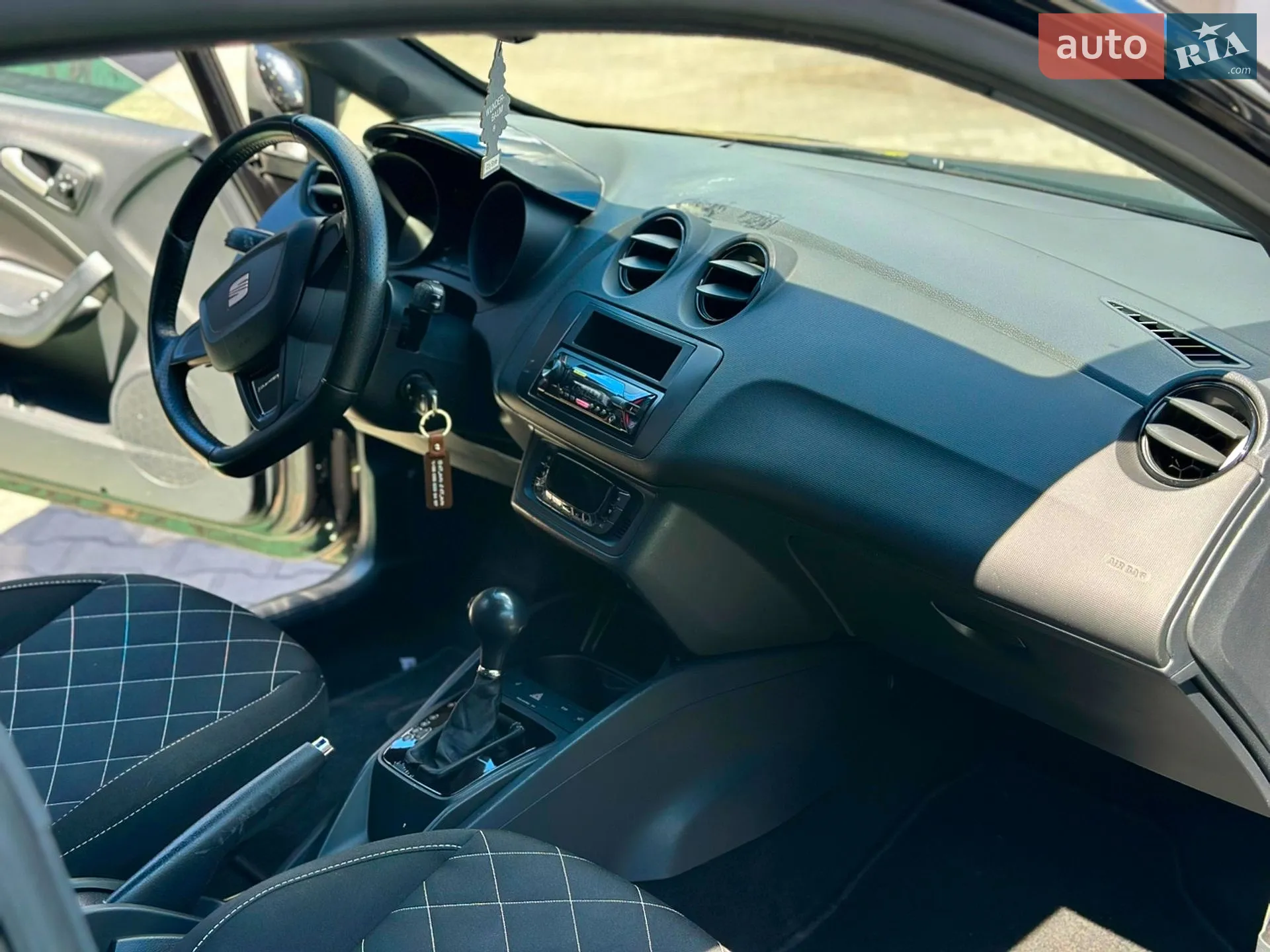 2010 SEAT Ibiza - мініатюра 26