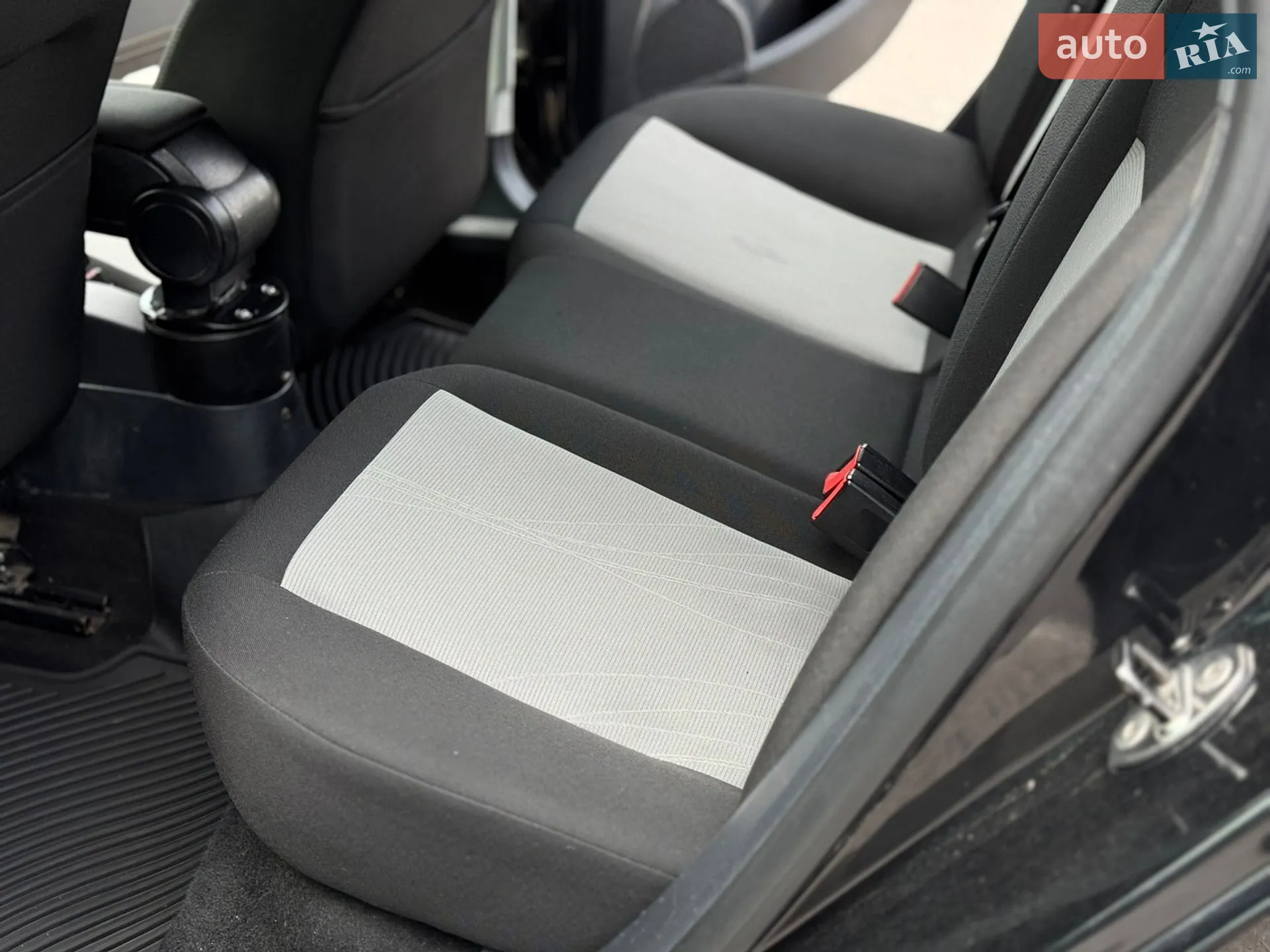 2012 SEAT Ibiza - мініатюра 11