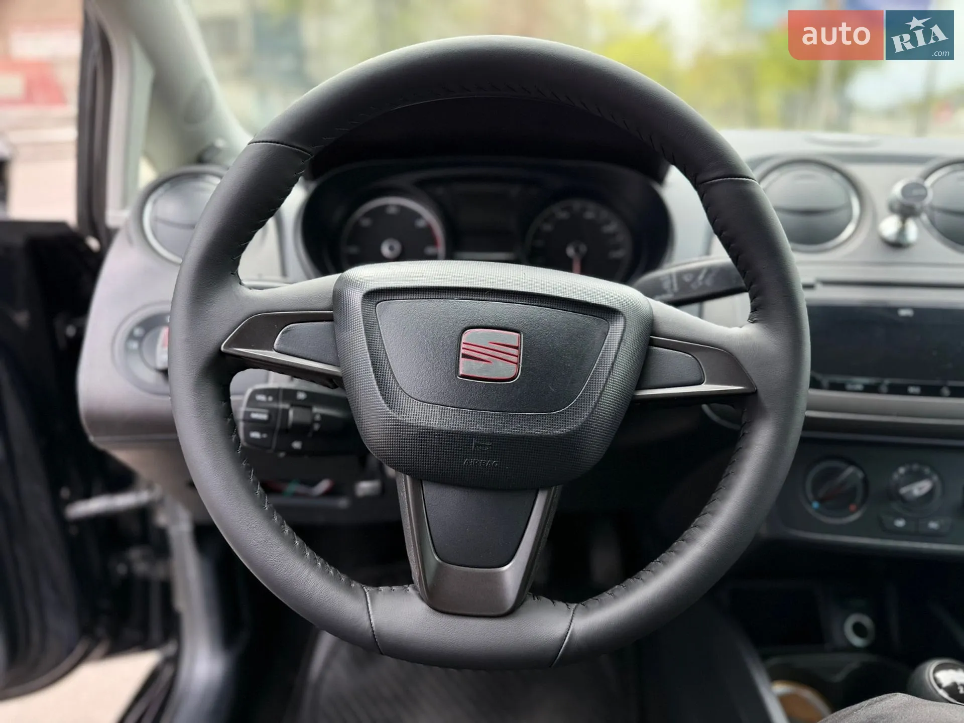 2012 SEAT Ibiza - мініатюра 20