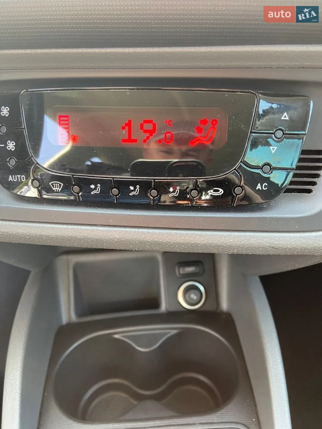2011 SEAT Ibiza - мініатюра 12