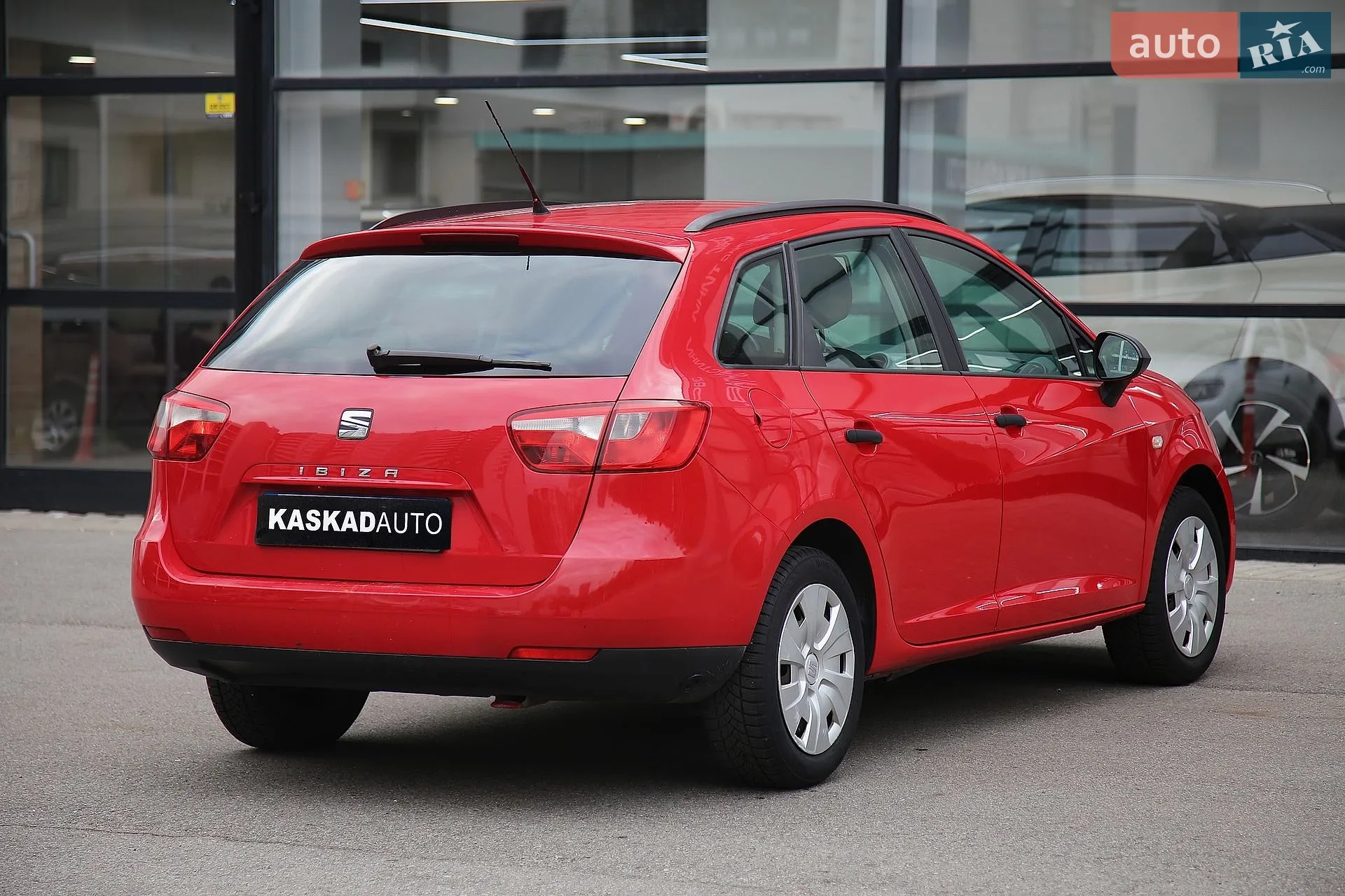 2014 SEAT Ibiza - мініатюра 4