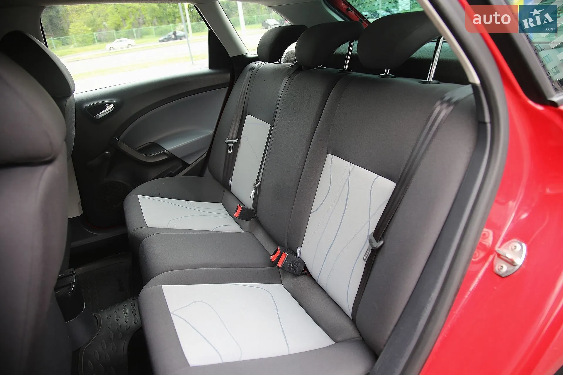 2014 SEAT Ibiza - мініатюра 8