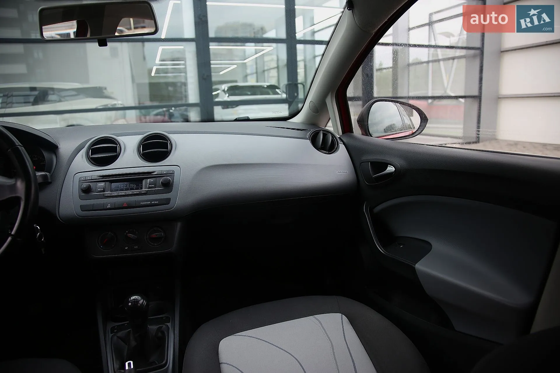 2014 SEAT Ibiza - мініатюра 13