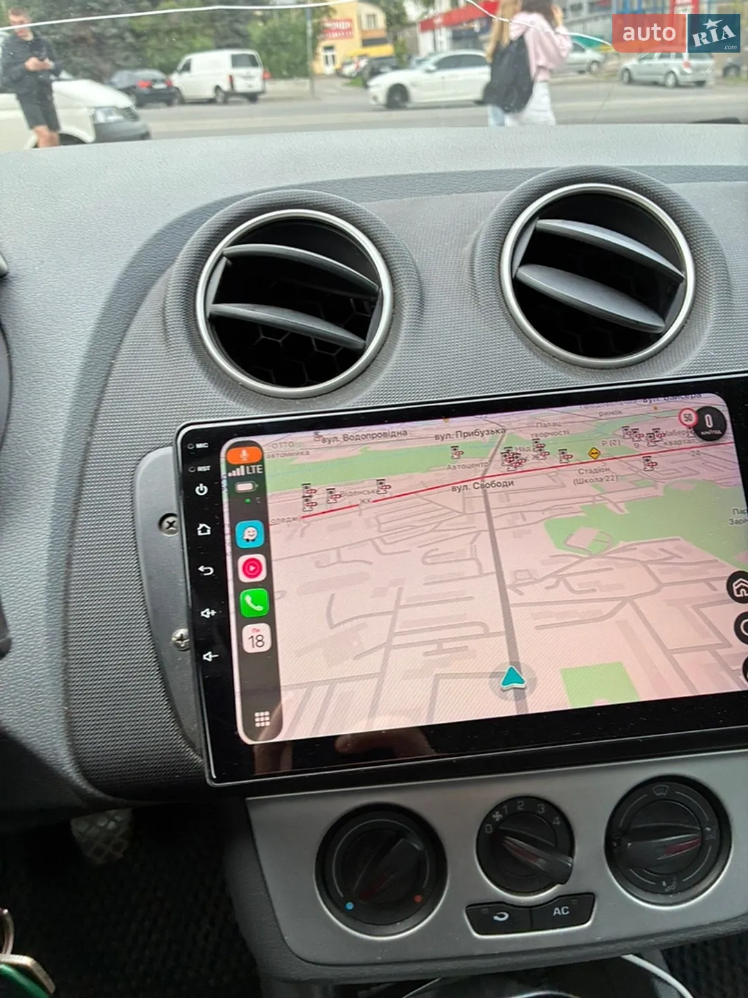 2012 SEAT Ibiza - мініатюра 10