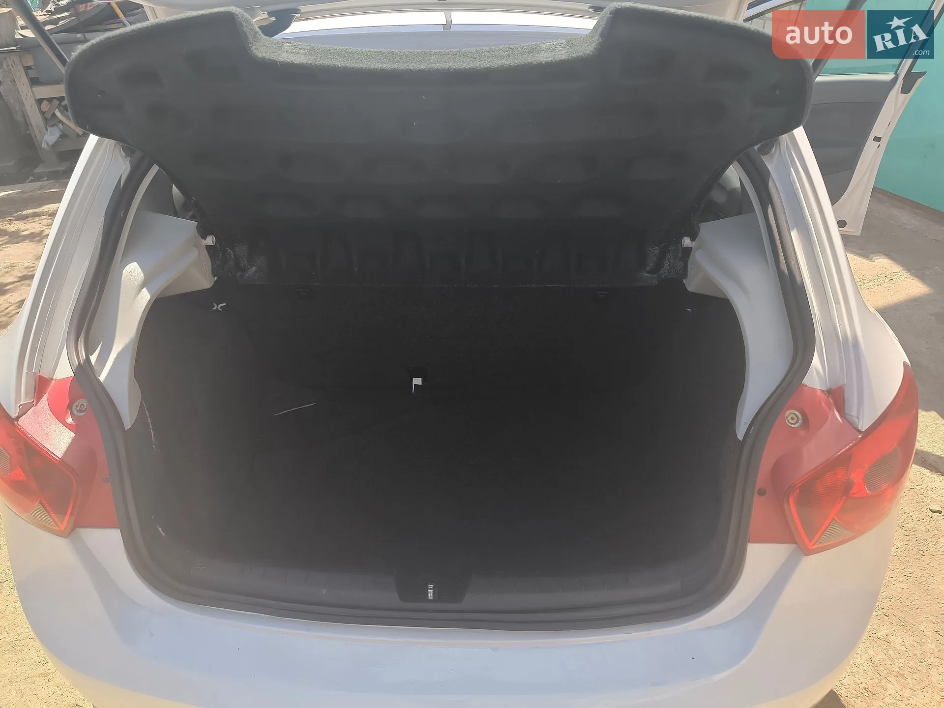 2012 SEAT Ibiza - мініатюра 17