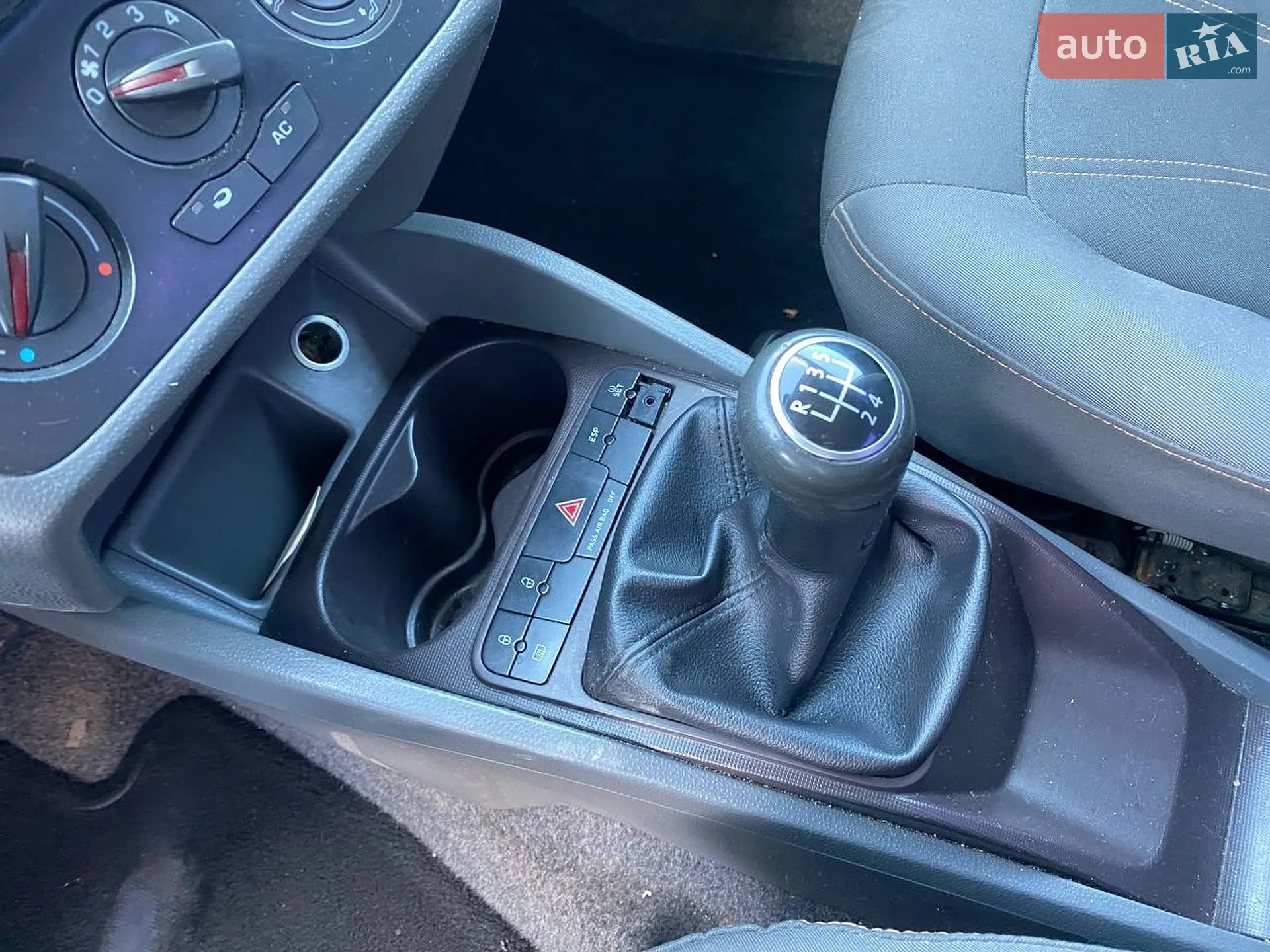 2011 SEAT Ibiza - мініатюра 12