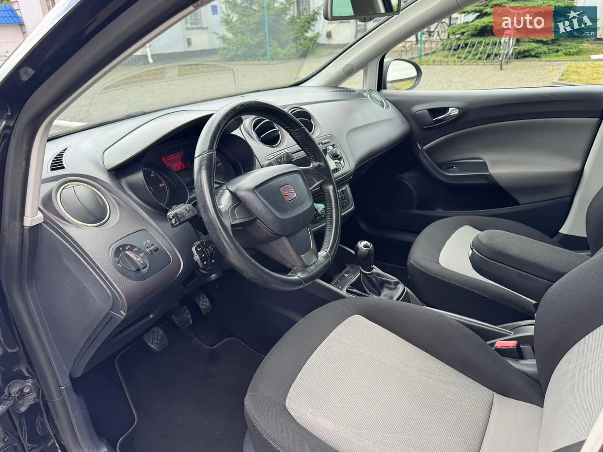 2012 SEAT Ibiza - мініатюра 14