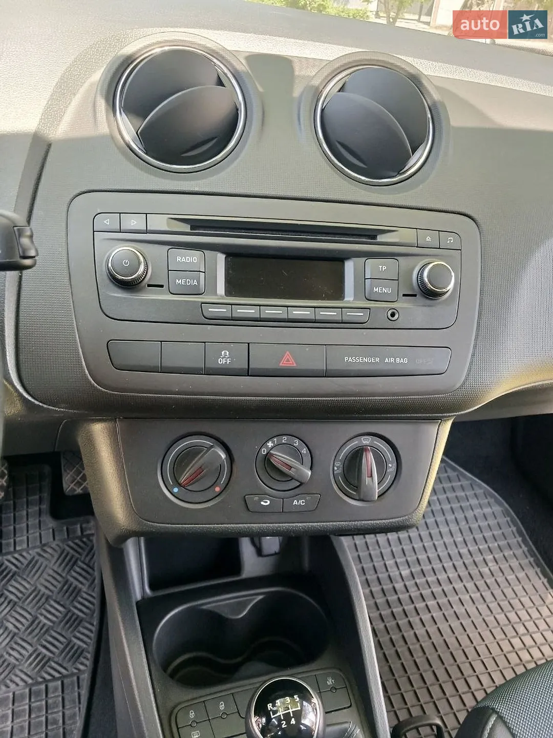 2015 SEAT Ibiza - мініатюра 5