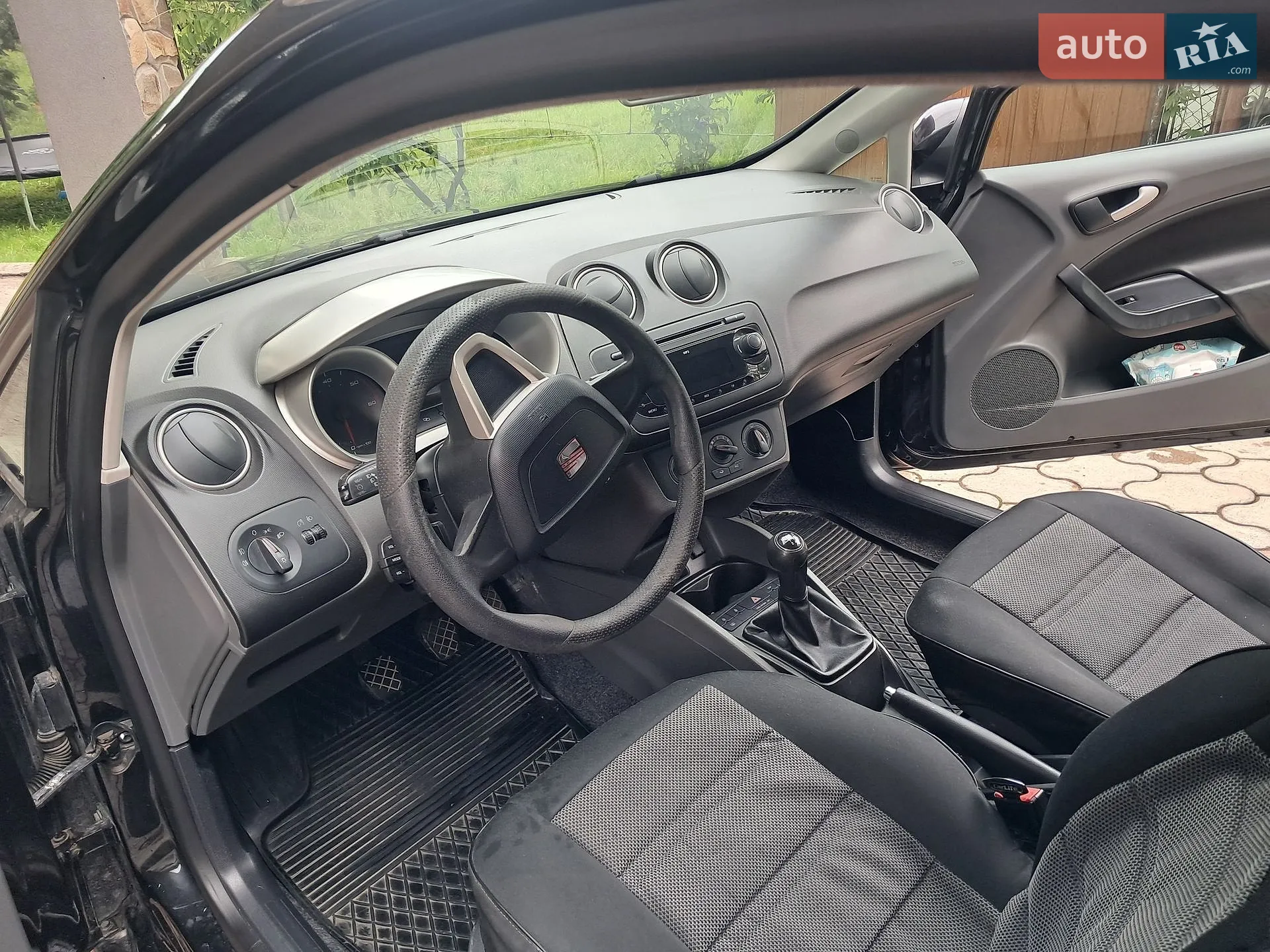 2011 SEAT Ibiza - мініатюра 8