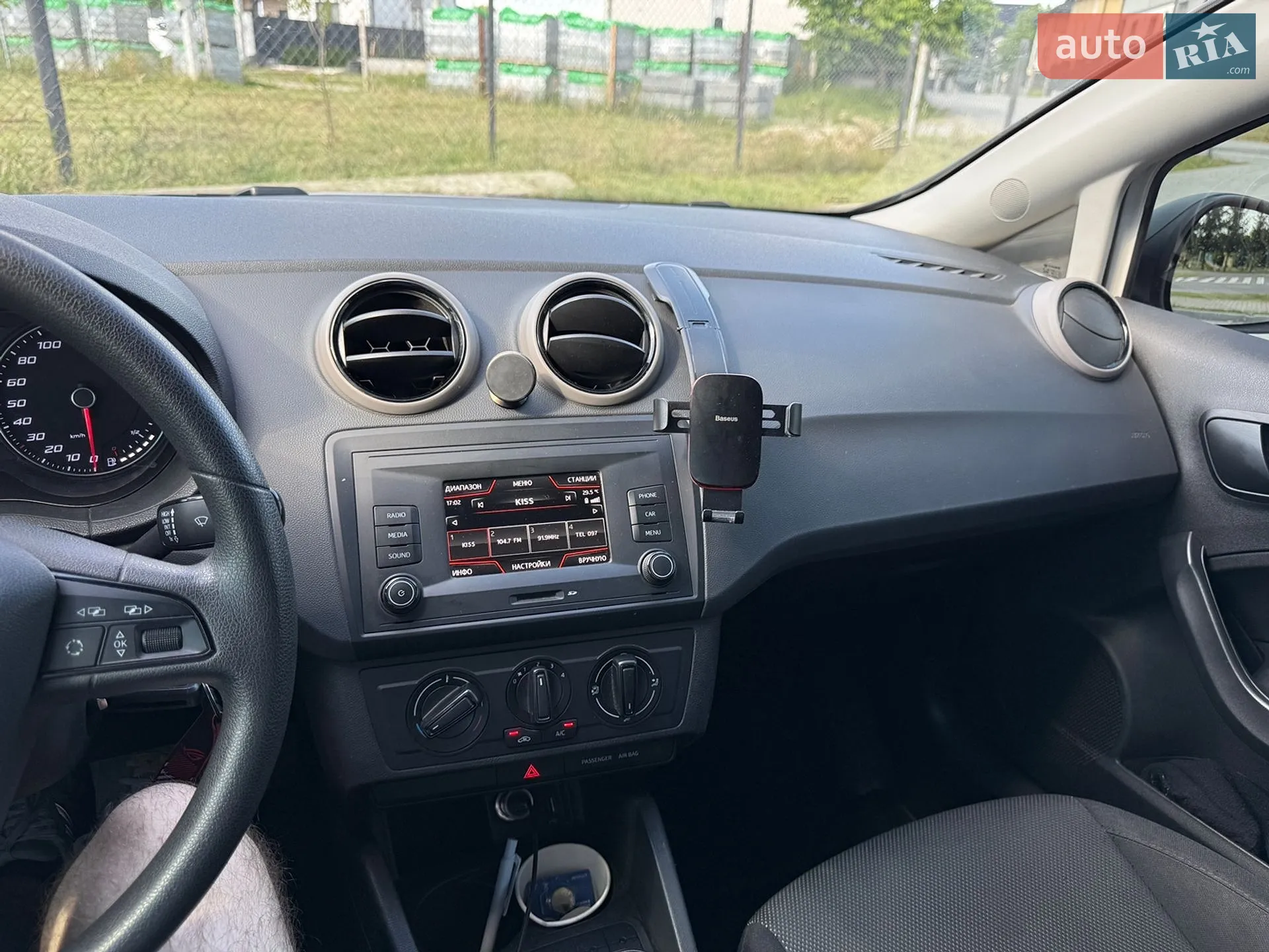 2015 SEAT Ibiza - мініатюра 15