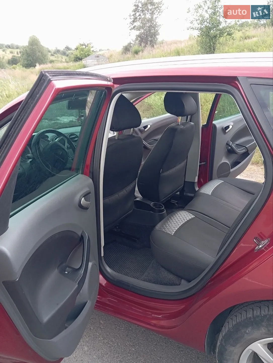 2010 SEAT Ibiza - мініатюра 7