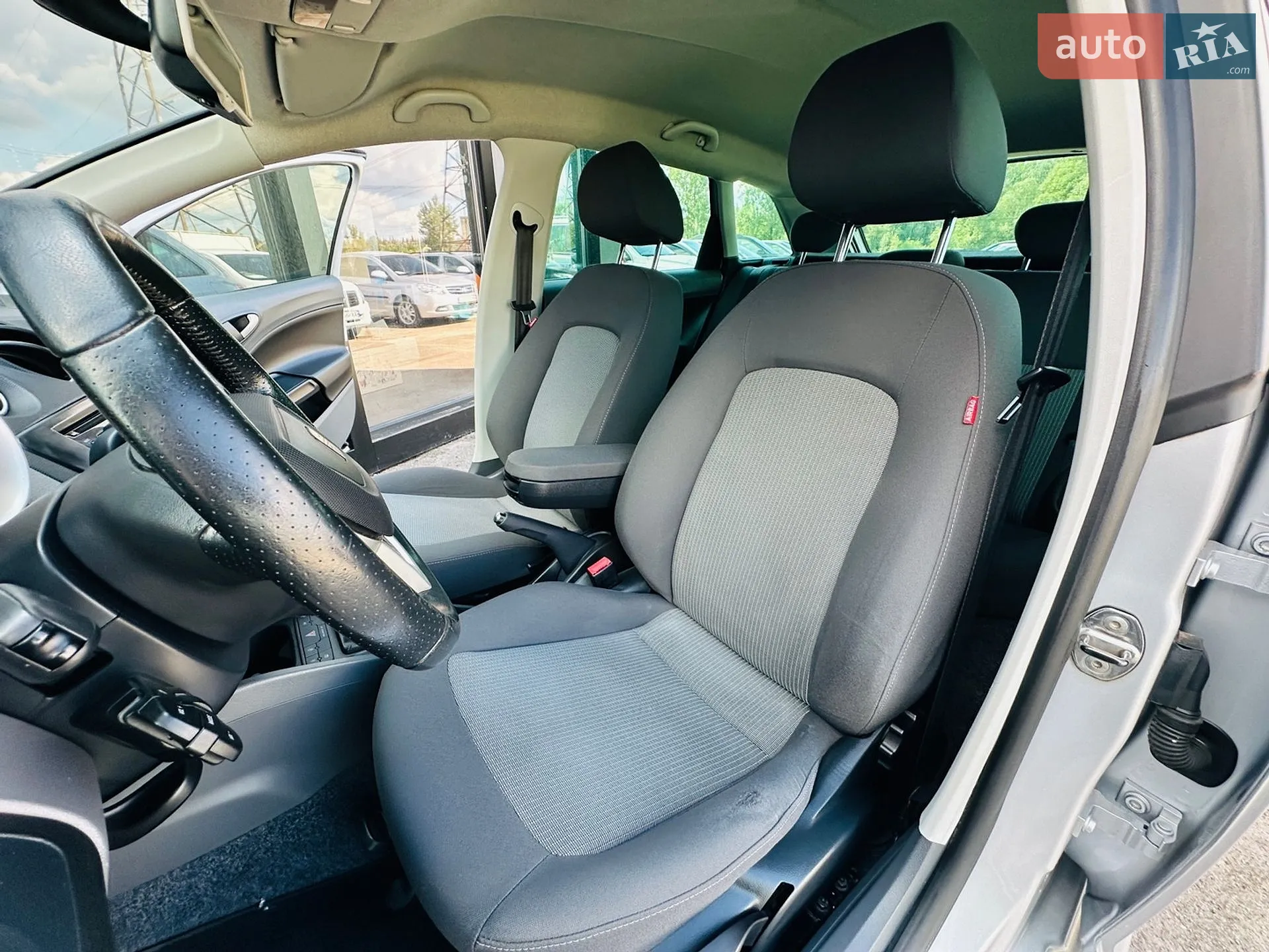 2011 SEAT Ibiza - мініатюра 32