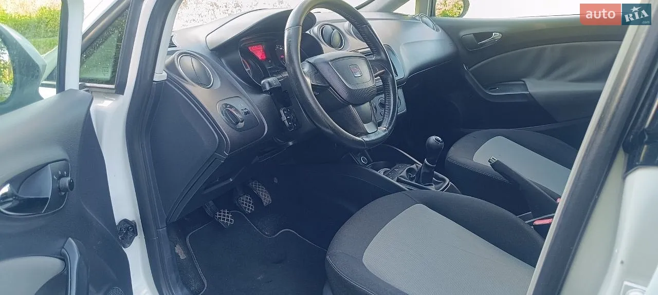 2012 SEAT Ibiza - мініатюра 13