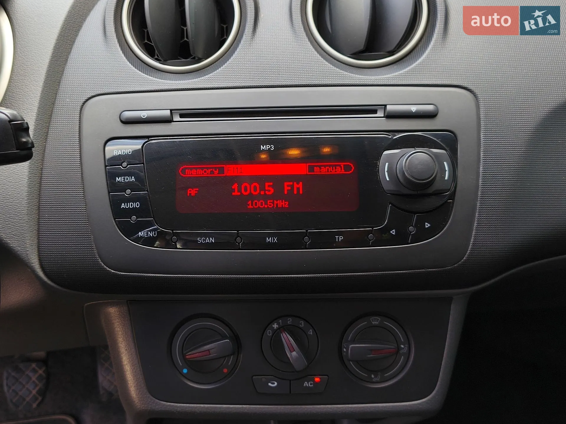 2010 SEAT Ibiza - мініатюра 19
