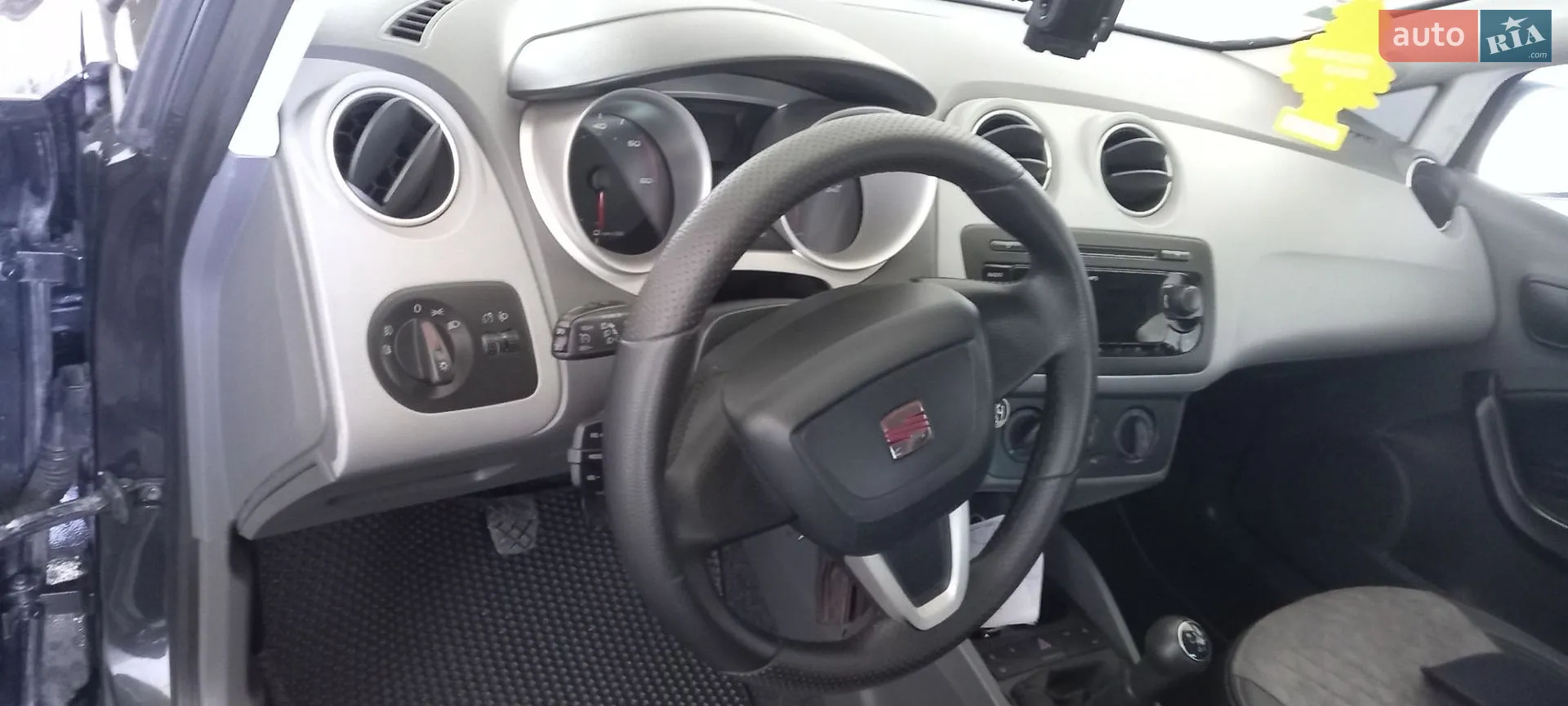 2010 SEAT Ibiza - мініатюра 8