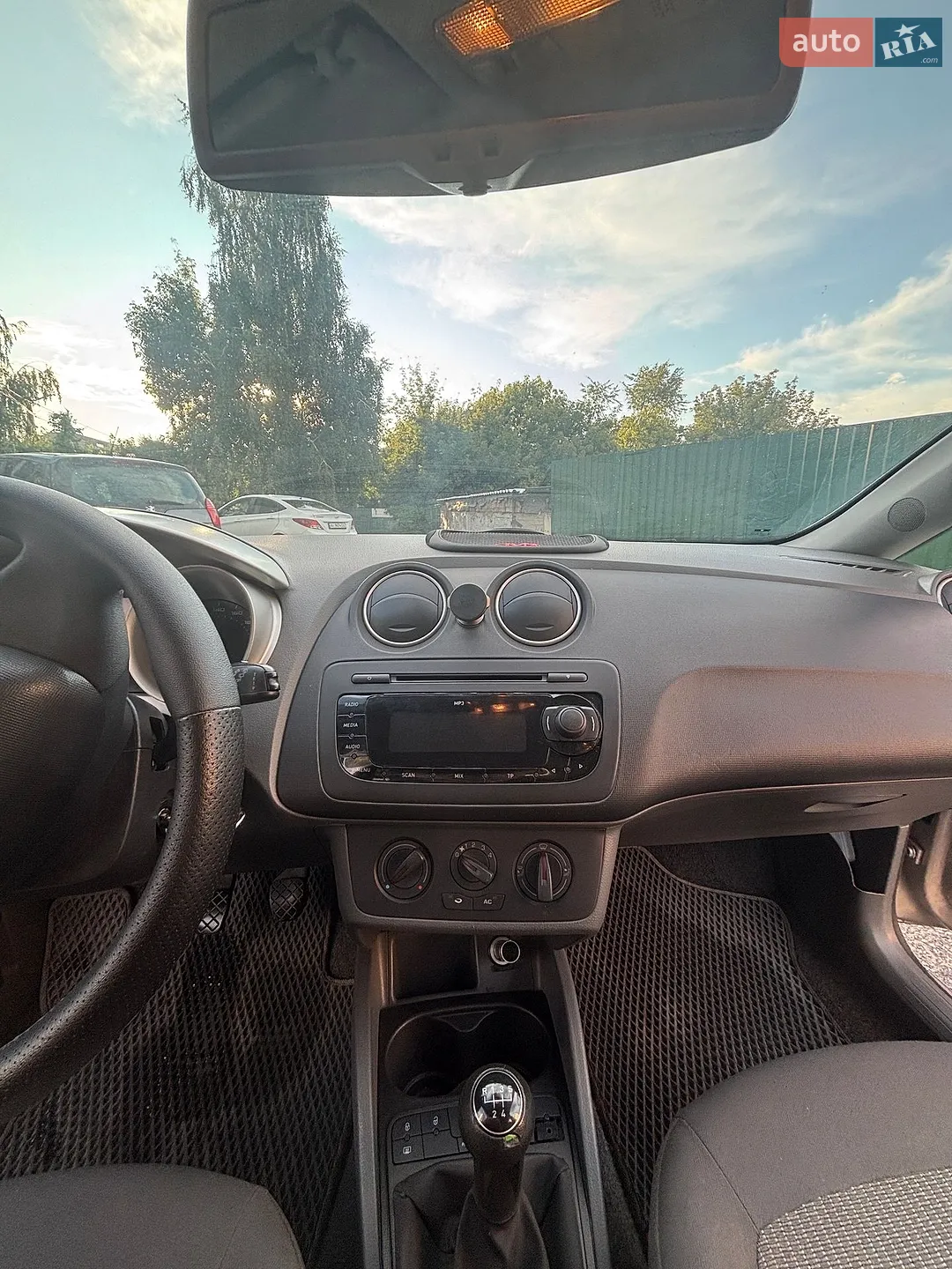 2010 SEAT Ibiza - мініатюра 15
