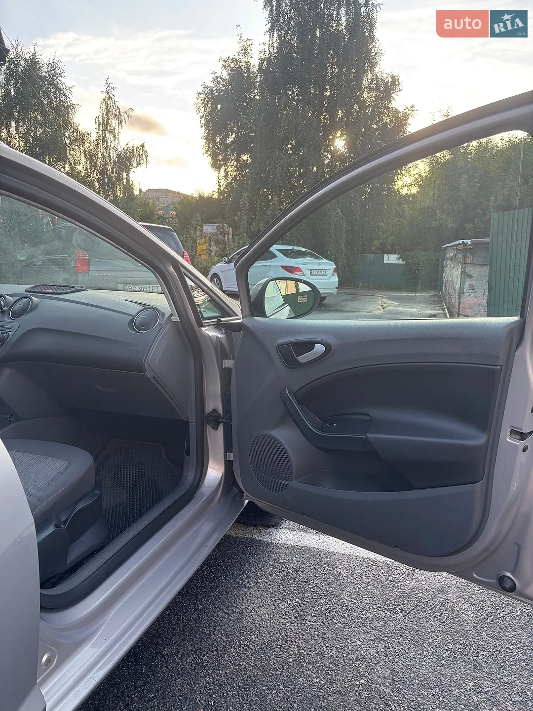 2010 SEAT Ibiza - мініатюра 17
