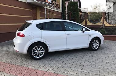 Хэтчбек SEAT Leon 2010 в Ровно