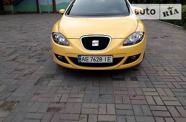 Хэтчбек SEAT Leon 2008 в Днепре