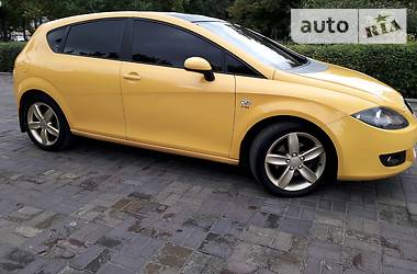 Хэтчбек SEAT Leon 2008 в Днепре