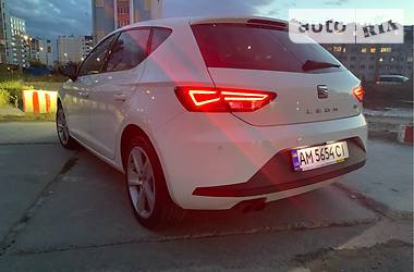 Хэтчбек SEAT Leon 2014 в Киеве